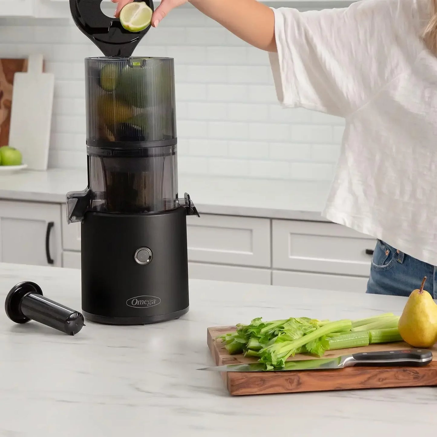 Omega Juicer Easy Clean Slow Masticating Cold Press Vegetable and Fruit Juice Extractor Effortless Series for Batch